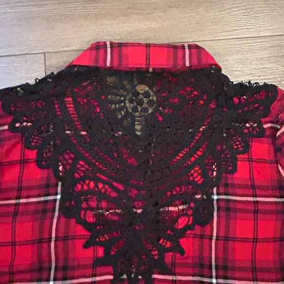 Express Red Plaid Button Down Shirt Lace Back Detail Women’s M - Picture 7 of 7